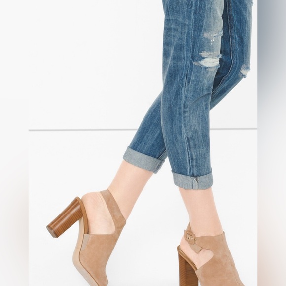 White House Black Market Distressed Embellished Girlfriend Jeans 0 - Picture 5 of 10